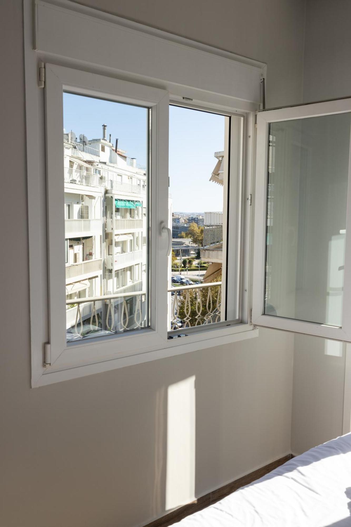 Dream Luxury Apartment In The City Center By Binobi! Солун Екстериор снимка